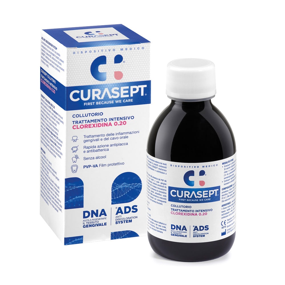 Collutorio e packaging Curasept trattamento intensivo con clorexidina 0,20