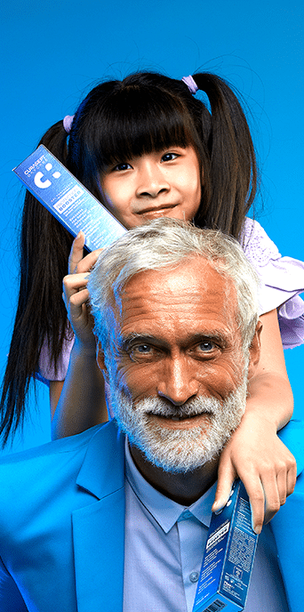 immagine uomo e bambina con Curasept Daycare, tablet sezione Chi Siamo